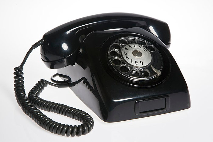 Wählscheibentelefon.