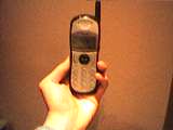Winziges, verpixeltes Foto meines ersten Mobiltelefons.